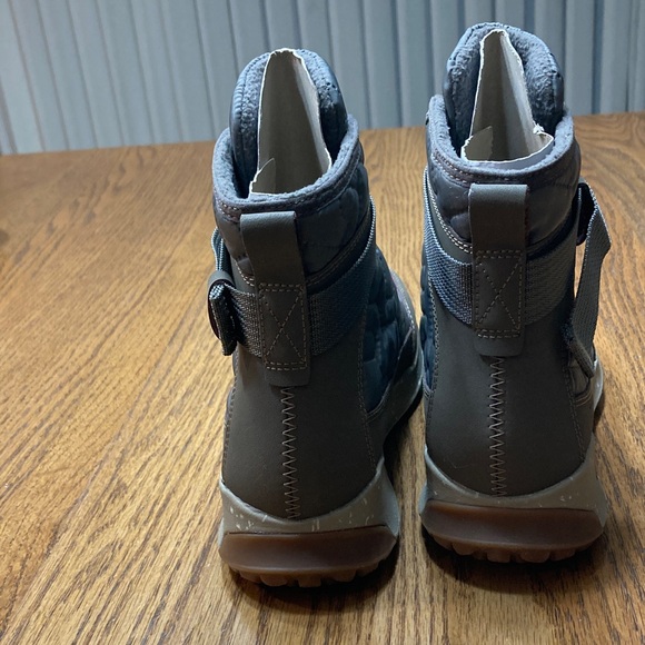 Chaco Women’s Borealis Quilted Waterproof Snow Boots Size 7 - Picture 3 of 5